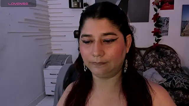 alinabozz1 online show from December 23, 3:55 pm