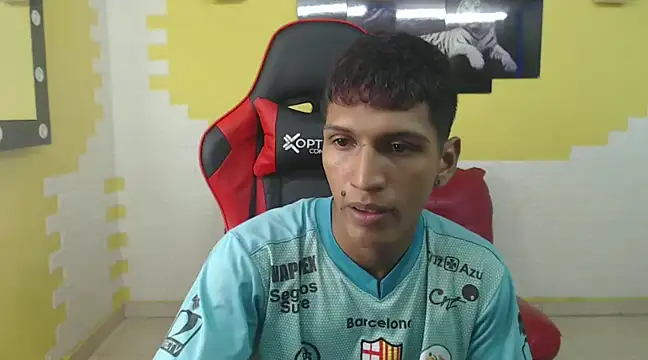 mau elixxx online show from December 18, 2:32 am