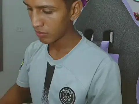 mau elixxx online show from January 7, 2:53 am