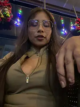 Snapshot of Jade_Zephyra chatting on January 12, 11:26 pm Jade Zephyra online show from January 12, 11:26 pm