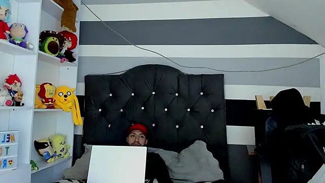  tatho perovich  online show from December 6, 4:36 am