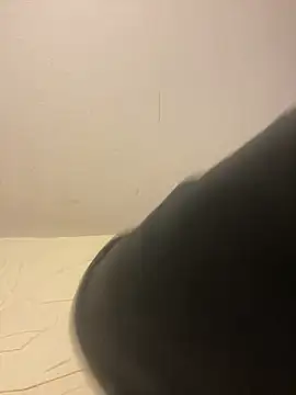 Snapshot of YU-KI00 chatting on February 3, 11:26 am YU-KI00 online show from February 3, 11:26 am