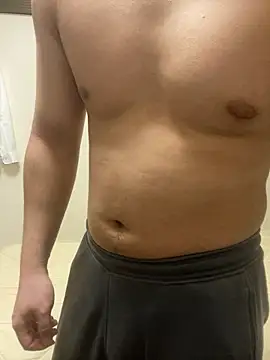 Snapshot of YU-KI00 chatting on February 11, 11:48 am YU-KI00 online show from February 11, 11:48 am