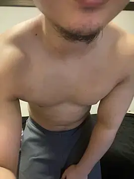 Snapshot of YU-KI00 chatting on February 15, 10:25 am YU-KI00 online show from February 15, 10:25 am