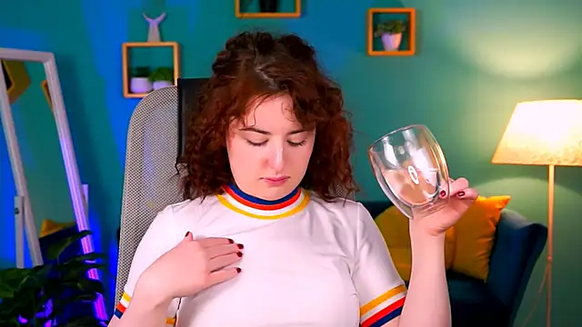 AnnTerry  online show from February 21, 5:20 pm