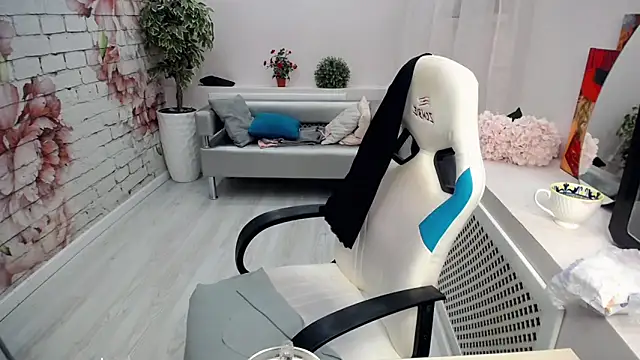 Cutie Asya online show from December 4, 4:33 am