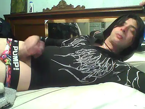 Snapshot of frank32love chatting on February 5, 2:54 pm frank32love online show from February 5, 2:54 pm