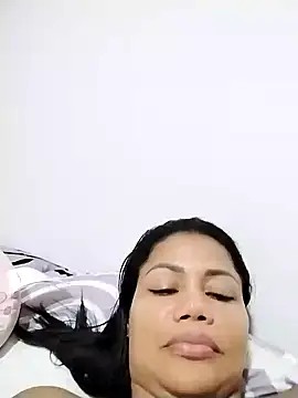 KarenGuzman  online show from January 4, 3:07 am