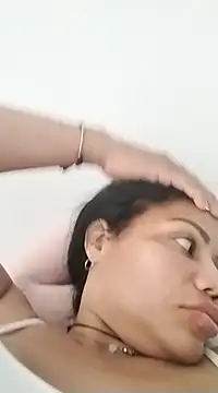 KarenGuzman  online show from January 30, 10:08 pm