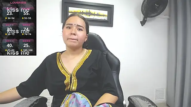 Snapshot of hushaima chatting on December 2, 9:39 pm hushaima online show from December 2, 9:39 pm