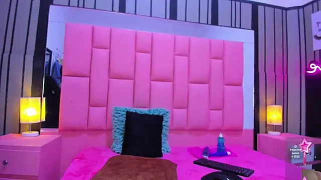 Snapshot of Brithanyslim chatting on December 30, 8:04 pm Brithanyslim online show from December 30, 8:04 pm