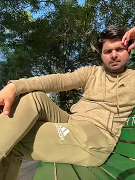 Snapshot of Gaonkadesilonda chatting on December 4, 10:13 am Gaonkadesilonda online show from December 4, 10:13 am