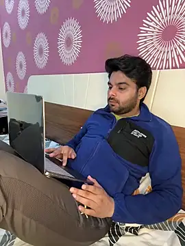 Snapshot of Gaonkadesilonda chatting on December 8, 5:44 pm Gaonkadesilonda online show from December 8, 5:44 pm