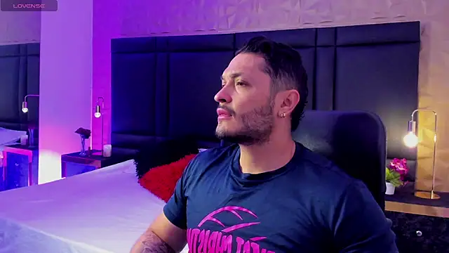 JossAckland online show from February 9, 11:47 am