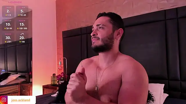 JossAckland online show from November 15, 8:16 pm