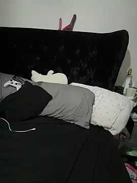 curvybabesx1 online show from December 12, 7:08 am