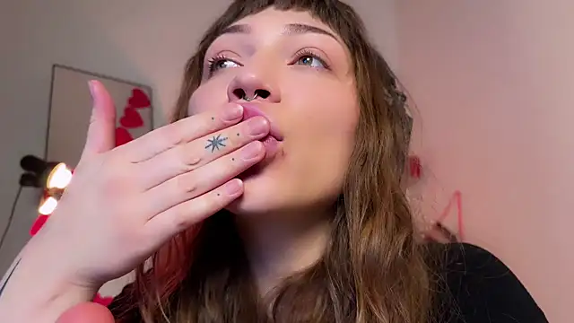 PaulaPratt online show from February 12, 6:51 am