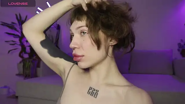 Snapshot of PaulaPratt chatting on January 8, 6:26 am PaulaPratt online show from January 8, 6:26 am