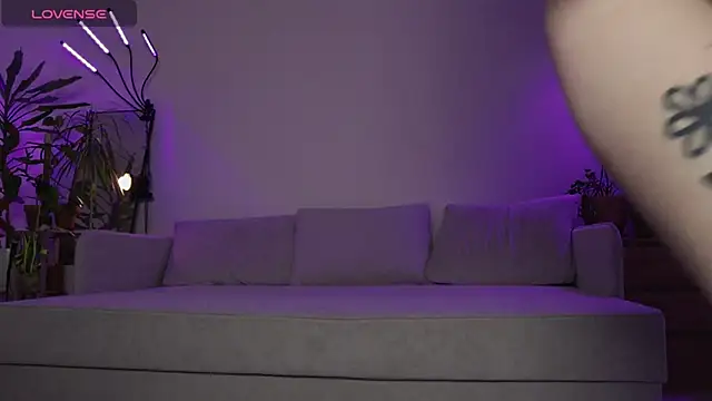 Snapshot of PaulaPratt chatting on January 13, 5:46 am PaulaPratt online show from January 13, 5:46 am