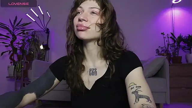 Snapshot of PaulaPratt chatting on January 18, 5:33 am PaulaPratt online show from January 18, 5:33 am