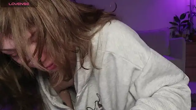 Snapshot of PaulaPratt chatting on February 10, 5:11 am PaulaPratt online show from February 10, 5:11 am