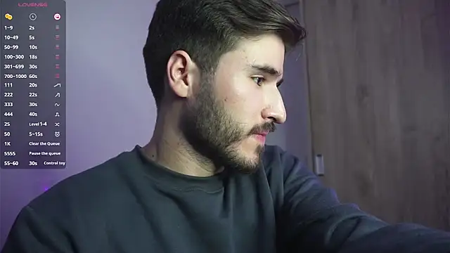 Tony Wylie online show from December 29, 12:30 am