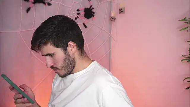 Tony Wylie online show from October 20, 9:48 pm