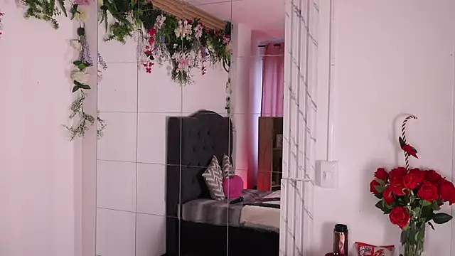 Snapshot of justnala_ chatting on January 8, 1:02 pm justnala online show from January 8, 1:02 pm