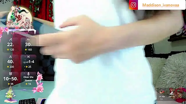 Madisson Ivanova online show from December 30, 5:58 am