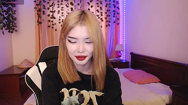 Velvetsky 1 online show from January 19, 11:12 am