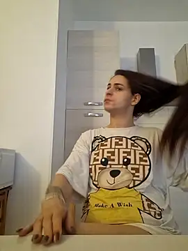 perla97 online show from October 27, 1:04 pm