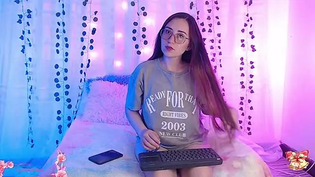 centaurigirl online show from December 29, 10:03 pm