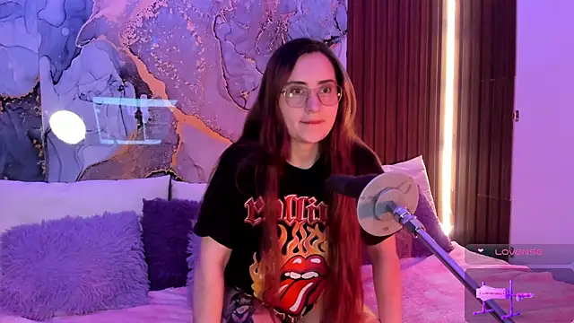 centaurigirl online show from November 9, 2:54 am