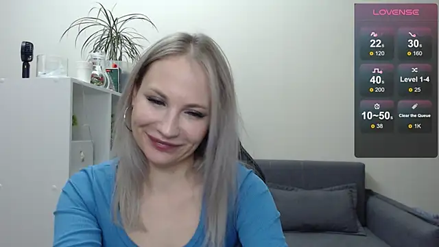 Sunny bunny6 online show from February 10, 6:35 pm