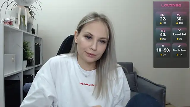 Sunny bunny6 online show from February 18, 1:00 pm