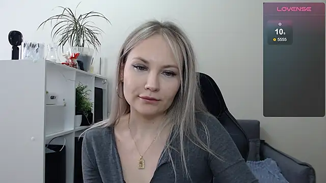 Sunny bunny6 online show from March 3, 6:15 am