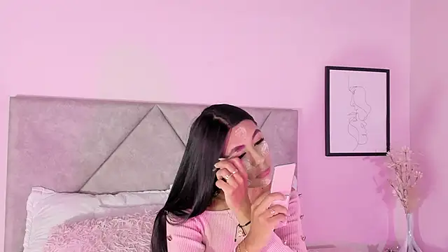 Emilyh  online show from November 11, 11:10 am