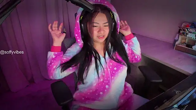 soffyvibes- online show from February 13, 3:18 am