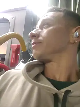 Snapshot of Andrewfalcon chatting on January 20, 10:51 am Andrewfalcon online show from January 20, 10:51 am