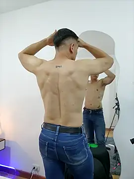 Snapshot of Andrewfalcon chatting on September 20, 7:48 pm Andrewfalcon online show from September 20, 7:48 pm