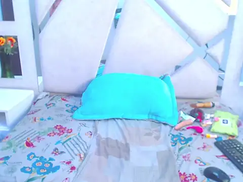 Paris Squirt  online show from March 13, 8:48 pm