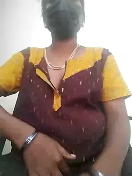Snapshot of Preethytamilsexy chatting on January 15, 10:38 am Preethytamilsexy online show from January 15, 10:38 am