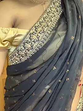 Snapshot of Doodhwaali chatting on January 21, 6:45 pm Doodhwaali online show from January 21, 6:45 pm