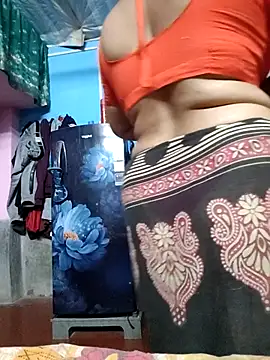 BERRY 00 online show from December 1, 5:40 pm