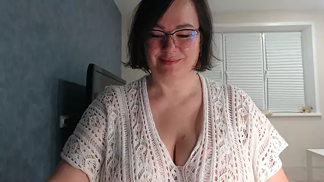 Nora Star online show from November 17, 6:03 pm