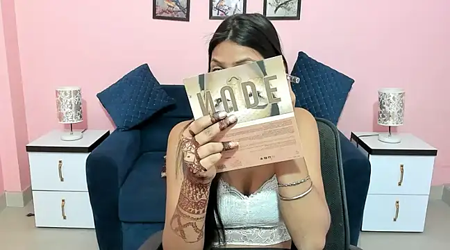 Snapshot of dumbledora chatting on February 20, 3:45 am dumbledora online show from February 20, 3:45 am