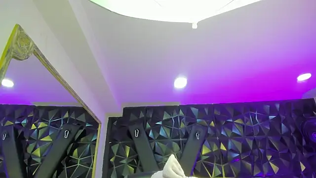 AlliceRosero online show from March 27, 5:02 am