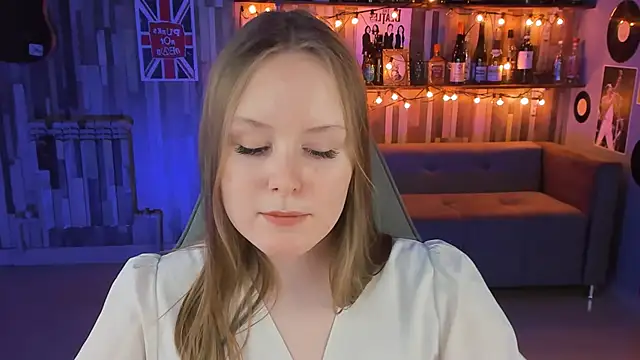 VivienLeeigh online show from February 28, 4:20 pm