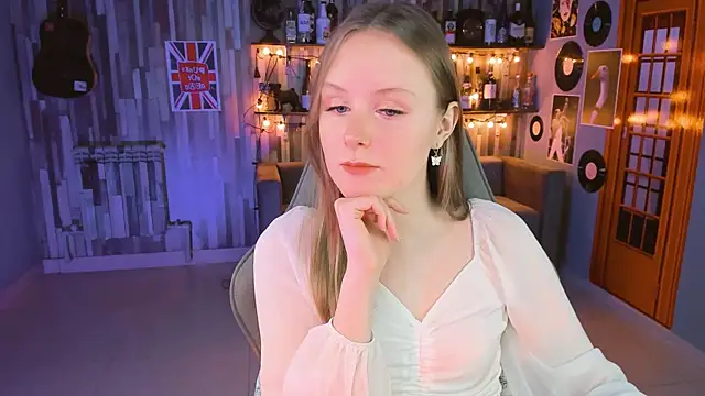 VivienLeeigh online show from March 18, 10:37 pm