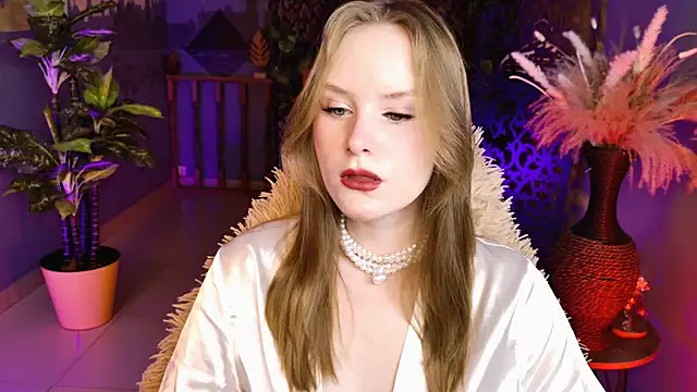 VivienLeeigh online show from May 12, 5:26 am